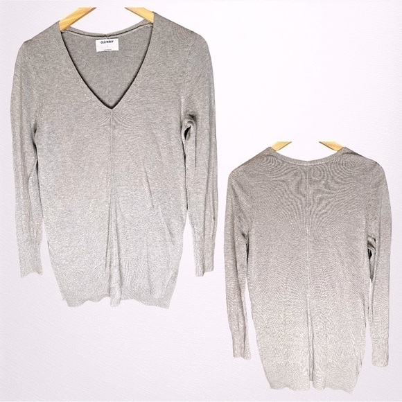 Old Navy Gray V-Neck, Tunic Sweater with 3/4 Length Sleeves, Size Small - Picture 1 of 5